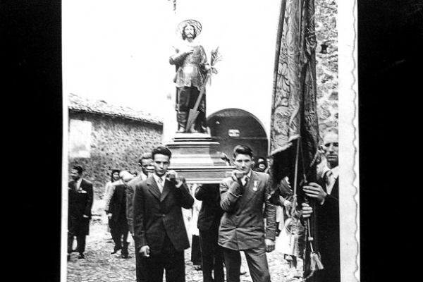 procesion-san-isidro-730x41060A6B179-6EDD-C5EA-663E-19116A903278.jpg